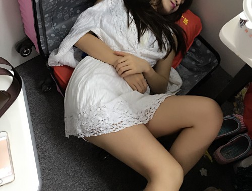 探索“漂亮老师hd3中文字幕”：从互动性到深度剧情的完美演绎